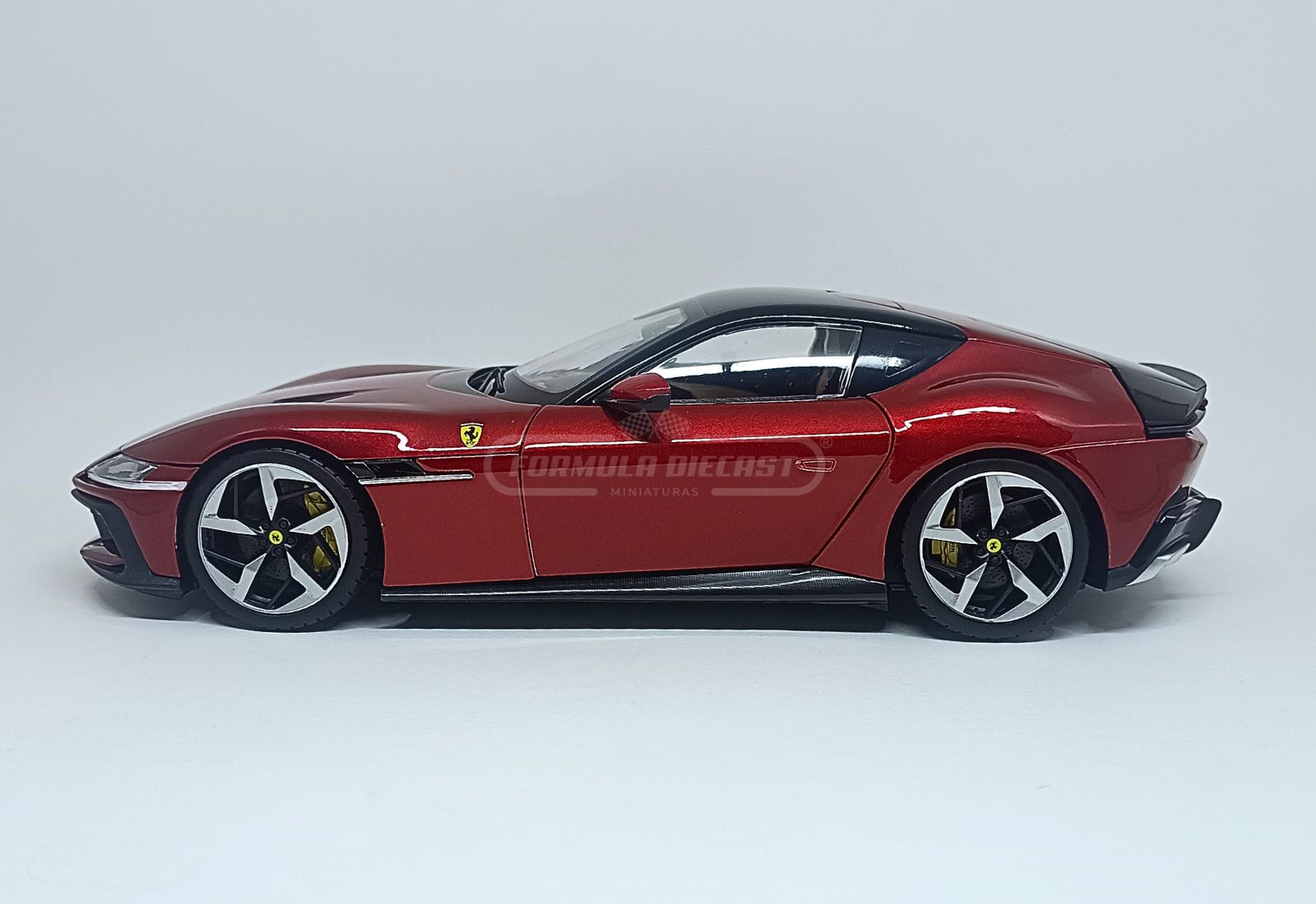 Ferrari 12Cilindri 2024 - Rosso Imola - Ed. Numerada e Limitada - 1:18 Polistil - 6