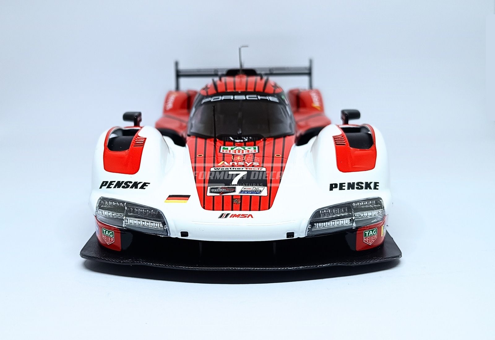 Porsche 963 #7 Nasr/Campbell/Cameron/Newgarden - vencedor IMSA 24h Daytona 2024 - 1:18 IXO - 2