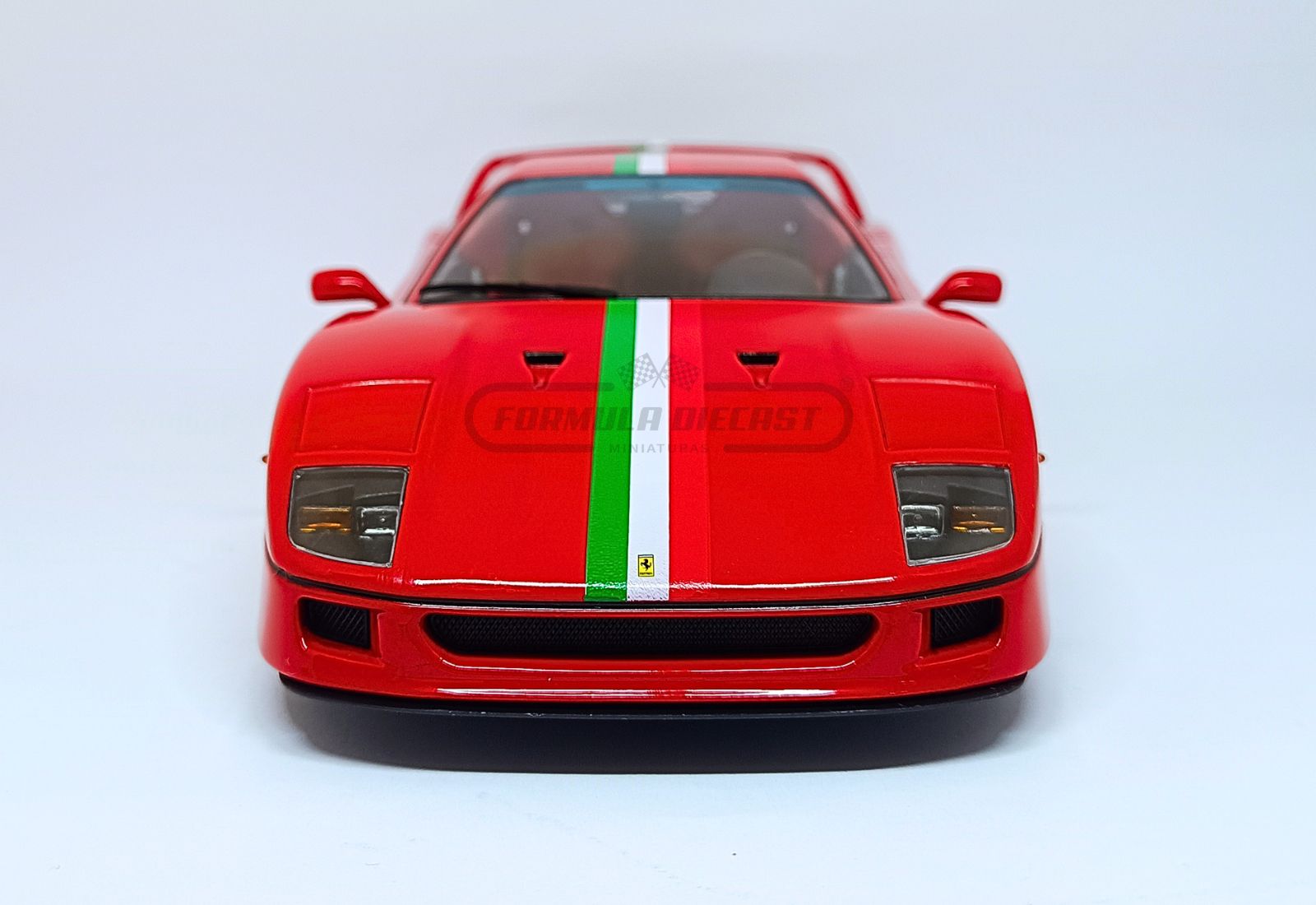 Ferrari F40 1987 - Rosso Corsa com Italian Stripes - 1:18 KK-Scale - 2