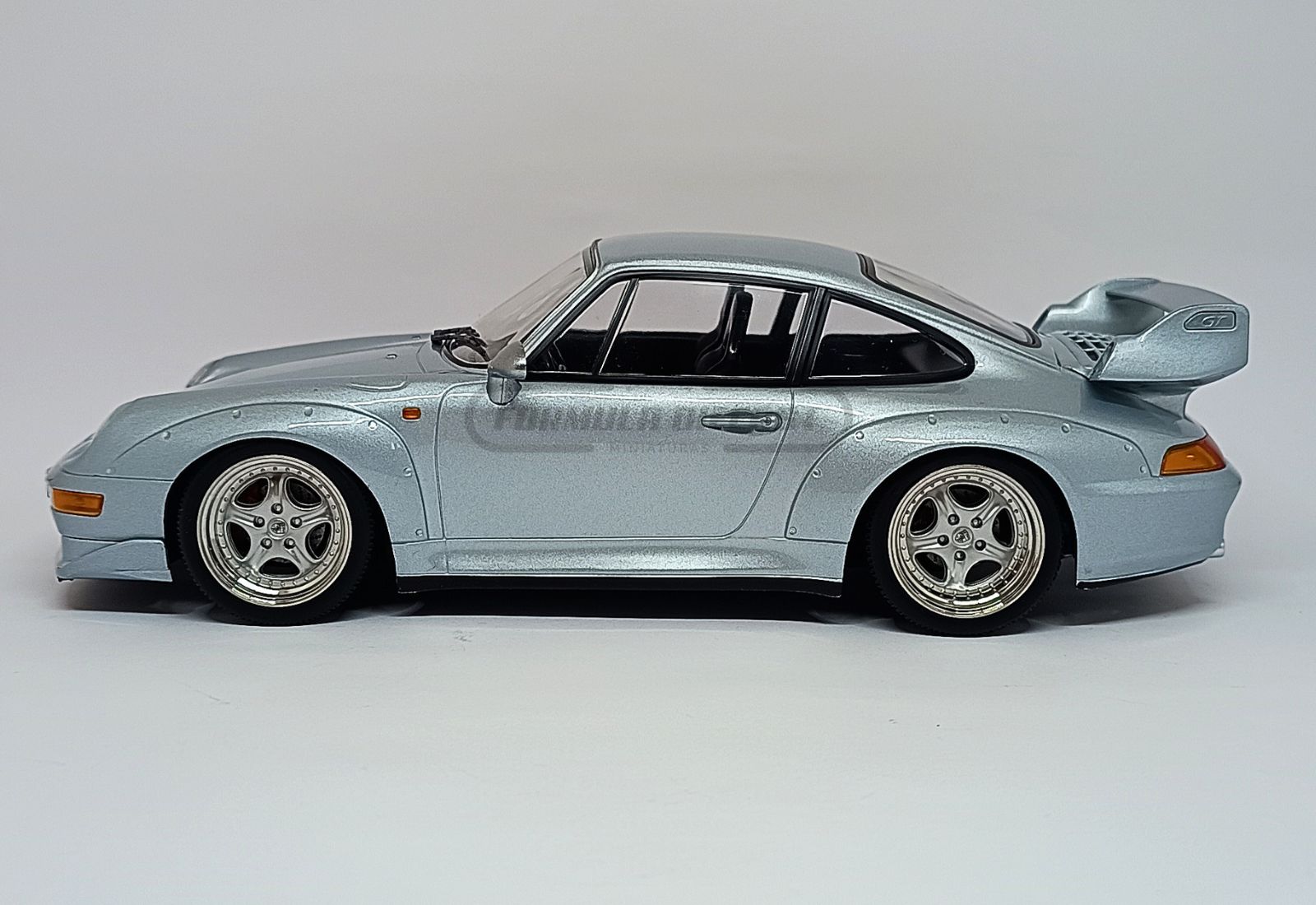 Porsche 911 993 GT2 Coupé 1996 c/ rodas Speedline - Prata - 1:18 KK-Scale - 6