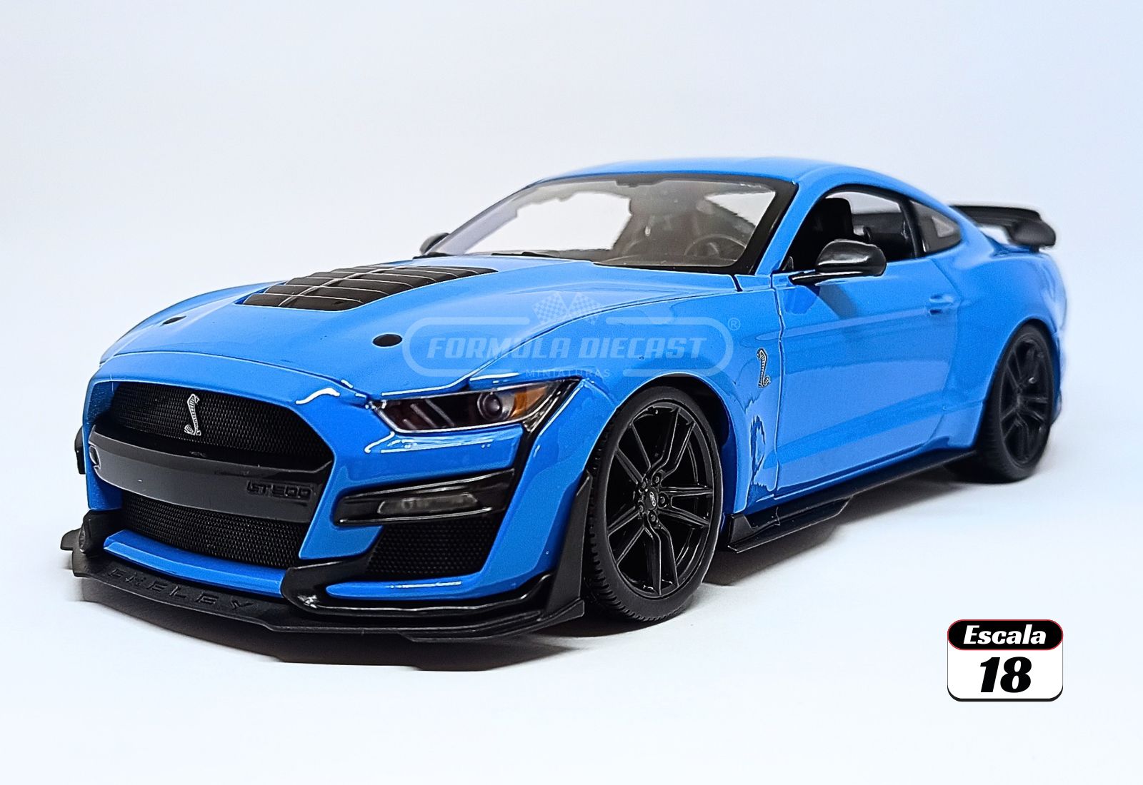Ford Mustang Shelby GT500 2020 - Azul - 1:18 Maisto