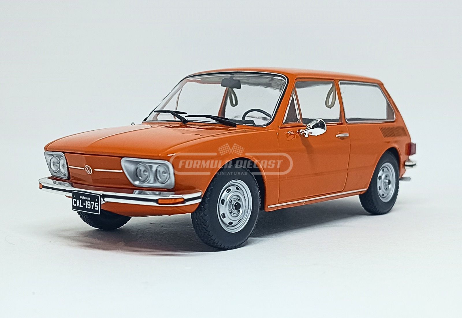 VW Brasilia 1976 - Laranja - 1:24 California Classics