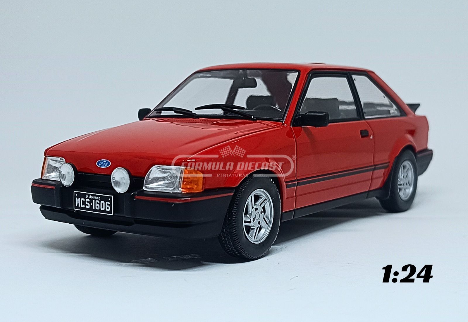 Ford Escort XR3 1987 - Vermelho - 1:24 California Classics