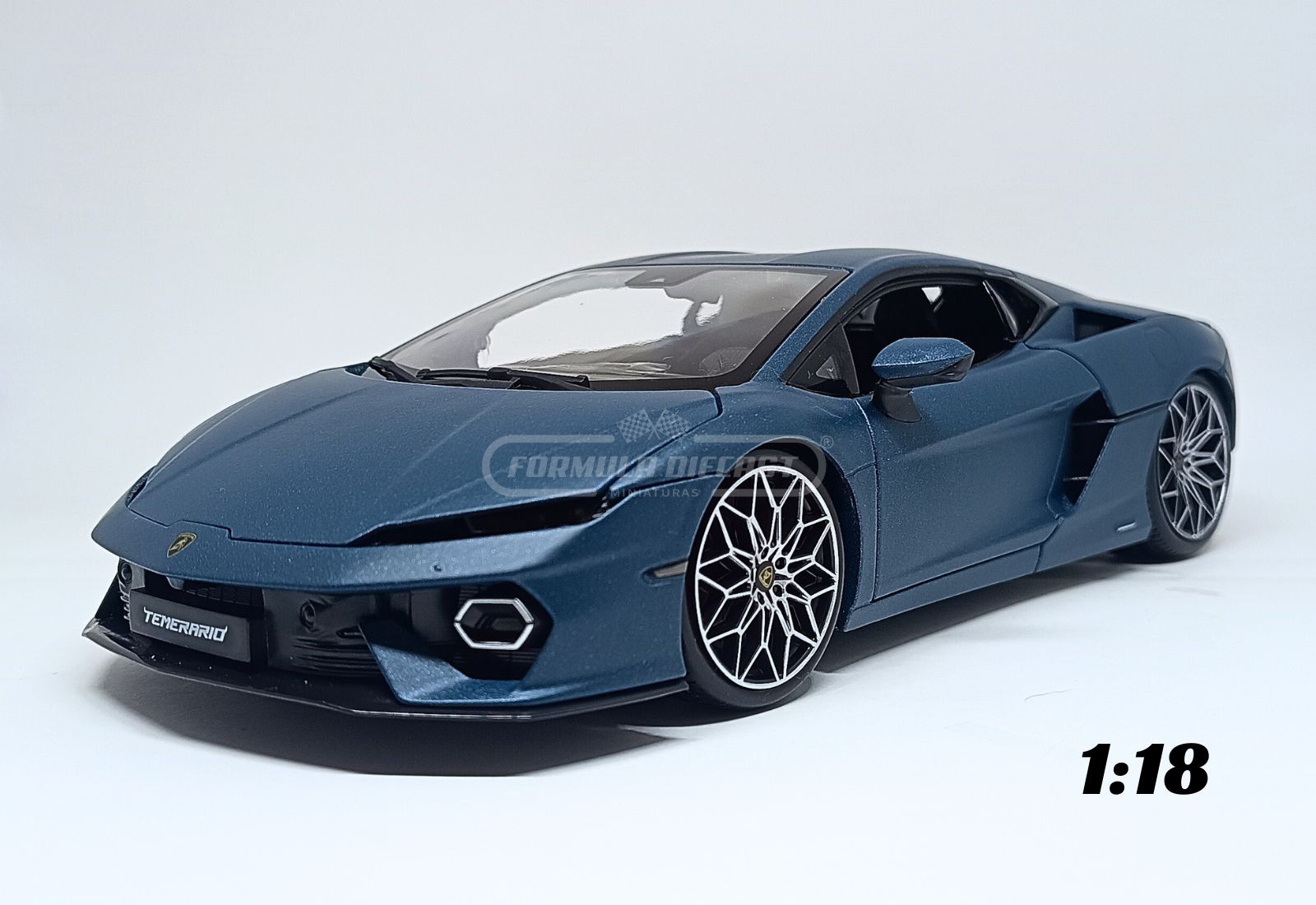 Lamborghini Temerario 2024 – Azul Metálico Fosco – 1:18 Bburago