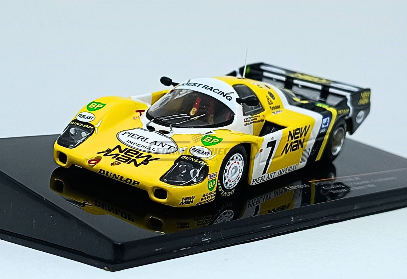 Porsche 956B #7 Pescarolo/Ludwig - Vencedor 24h Le Mans 1984 - 1:43 IXO