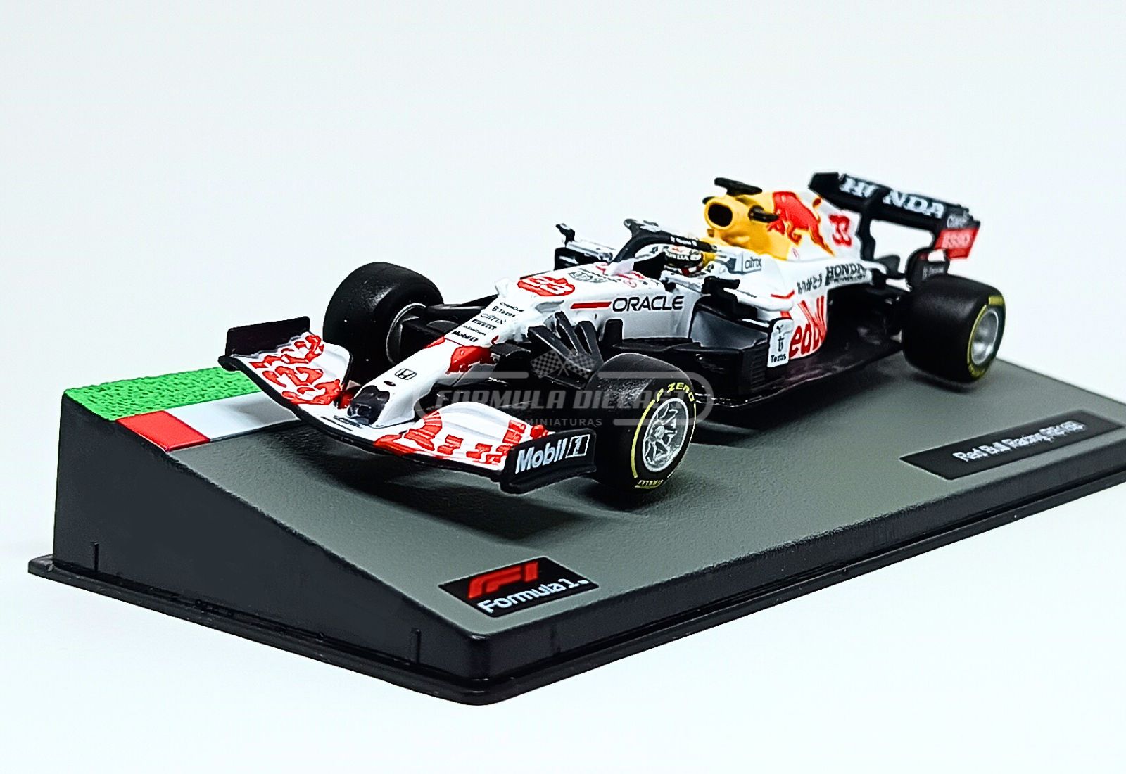 Red Bull RB16B #33 M. Verstappen (c/ piloto) - GP da Turquia - Campeão Mundial F1 2021 - 1:43 Bburago