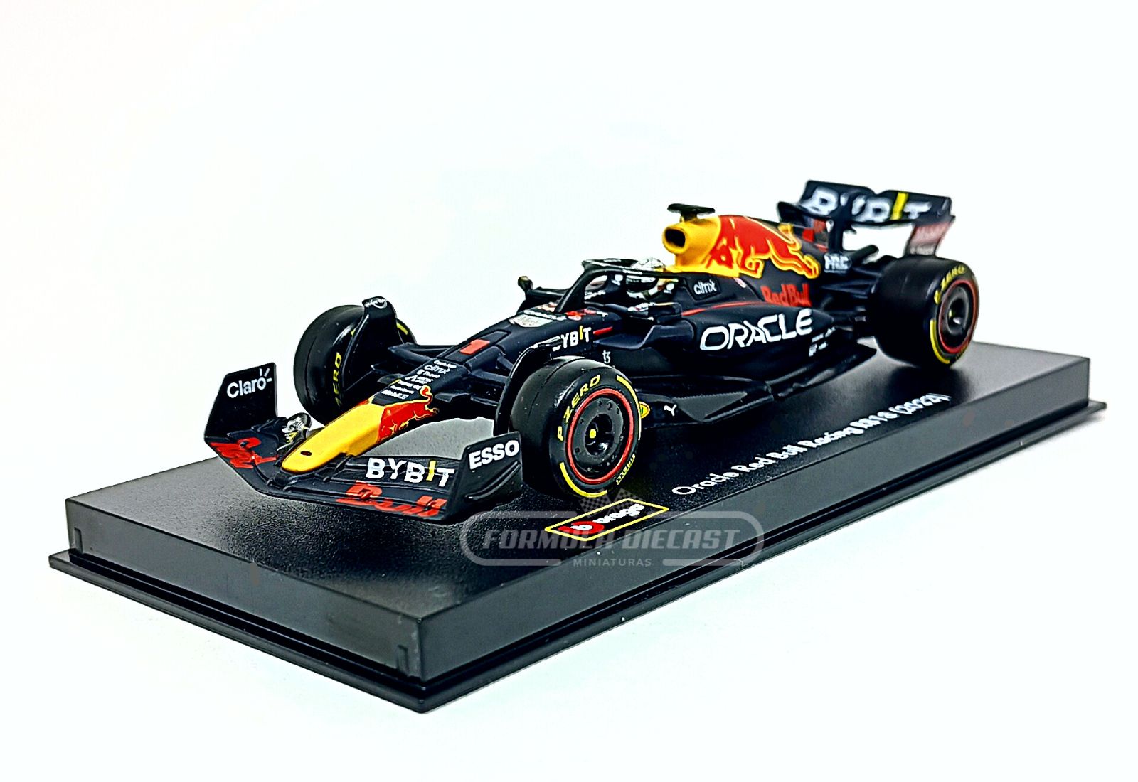 Red Bull RB18 Max Verstappen - Campeão Mundial F1 2022 - 1:43 Bburago