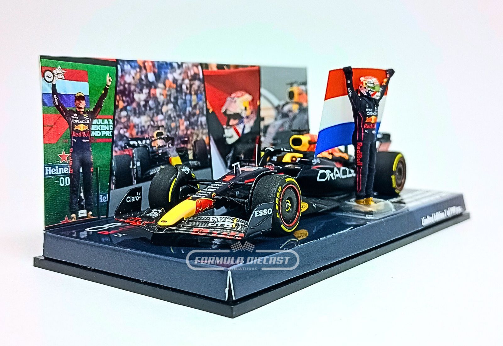 Red Bull RB18 #1 M. Verstappen - 1º lugar GP da Holanda - Campeão Mundial F1 2022 - 1:43 Minichamps
