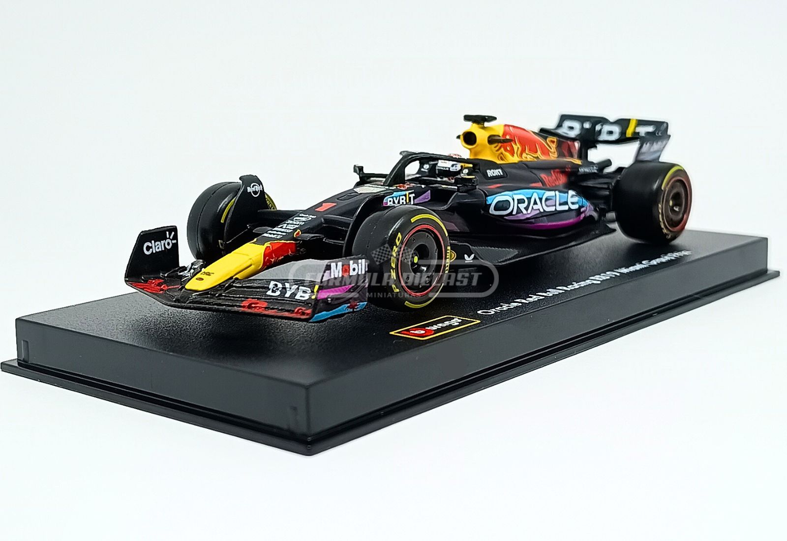 Red Bull RB19 #1 M. Verstappen (c/ piloto) - GP de Miami - Campeão Mundial F1 2023 - 1:43 Bburago